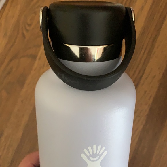 Brand new hydro flask - Picture 4 of 5